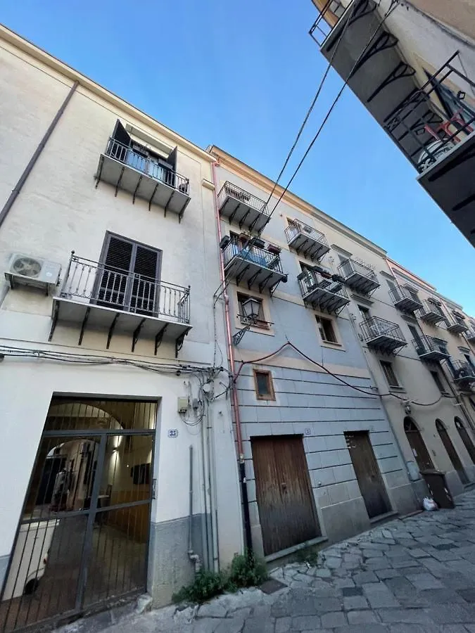 Hola House Allo Spasimo Palermo Italy