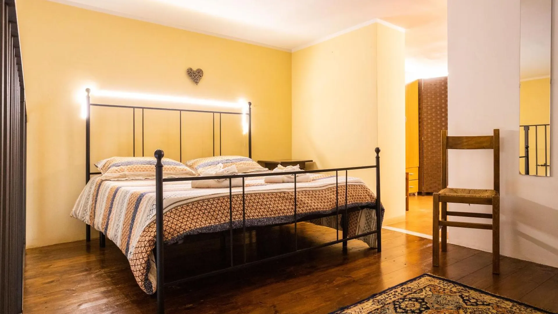 Apartment Hola House Allo Spasimo Palermo Italy